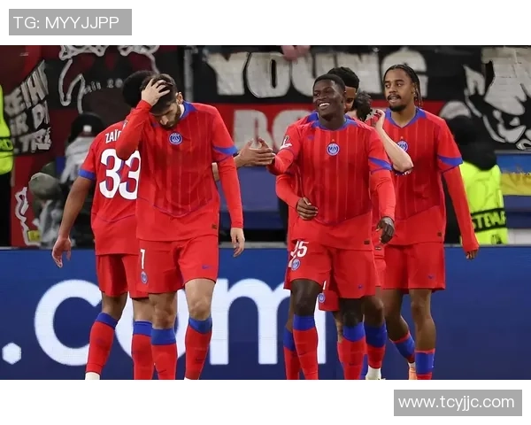 欧冠激战：拜仁与巴萨2比2平局补时进球引发全场狂欢