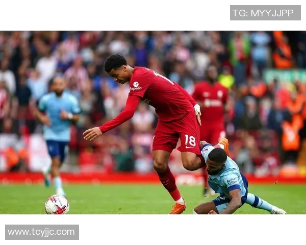 中超激战：利物浦逆转拜仁红牌事件引发全场热议